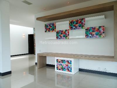 Casa de 4 alcobas en venta en El Poblado, Medellín, 800 m² · foto 8 de 19