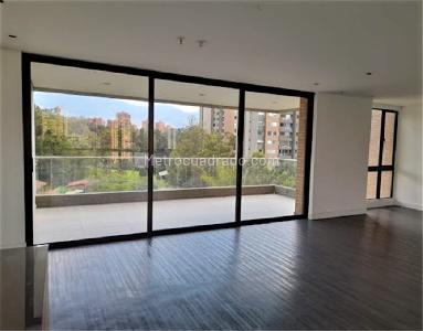 Apartamento de 4 alcobas en venta en Los Balsos, Medellín, 220 m² · foto 2 de 12