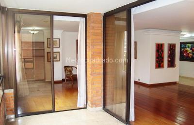 Apartamento de 3 alcobas en venta en La Florida, Medellín, 211 m² · foto 15 de 15