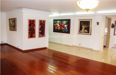 Apartamento de 3 alcobas en venta en La Florida, Medellín, 211 m² · foto 2 de 15
