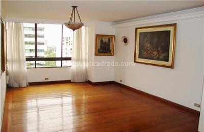 Apartamento de 3 alcobas en venta en La Florida, Medellín, 211 m² · foto 6 de 15