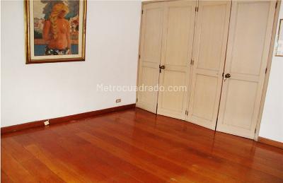 Apartamento de 3 alcobas en venta en La Florida, Medellín, 211 m² · foto 7 de 15