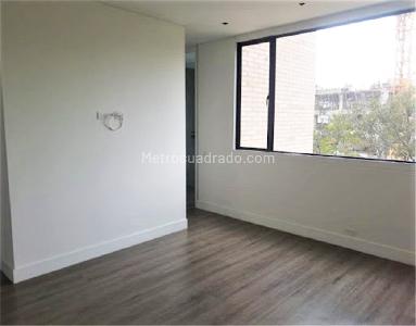 Apartamento de 3 alcobas en venta en El Castillo, Medellín, 220 m² · foto 4 de 12