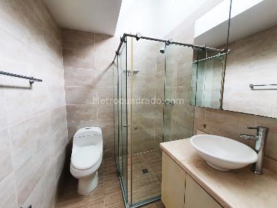 Casa de 3 alcobas en arriendo en Envigado, Medellín, 260 m² · foto 14 de 16