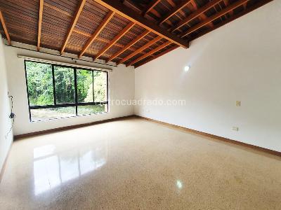Casa de 3 alcobas en arriendo en Envigado, Medellín, 260 m² · foto 5 de 16