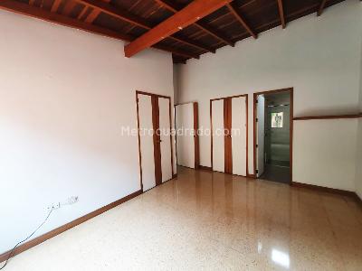 Casa de 3 alcobas en arriendo en Envigado, Medellín, 260 m² · foto 6 de 16