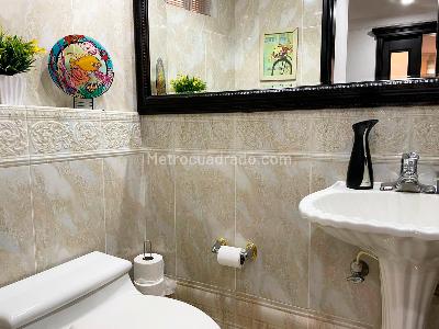 Apartamento de 3 alcobas en venta en El Tesoro, Medellín, 280 m² · foto 18 de 19