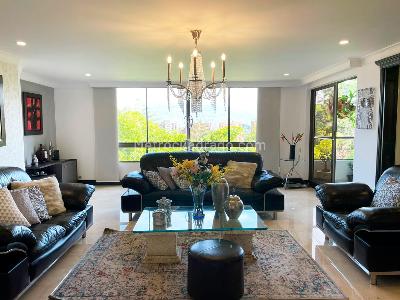 Apartamento de 3 alcobas en venta en El Tesoro, Medellín, 280 m² · foto 3 de 19