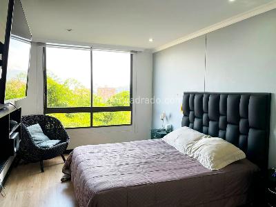 Apartamento de 3 alcobas en venta en El Tesoro, Medellín, 280 m² · foto 9 de 19
