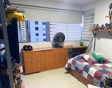 Apartamento de 3 alcobas en venta en El Poblado, Medellín, 178 m² · foto 10 de 14