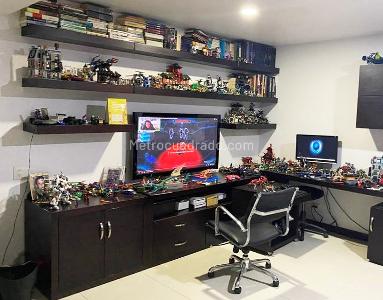 Apartamento de 3 alcobas en venta en El Poblado, Medellín, 178 m² · foto 11 de 14