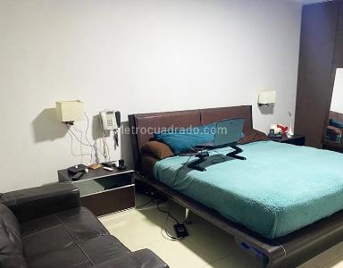 Apartamento de 3 alcobas en venta en El Poblado, Medellín, 178 m² · foto 7 de 14