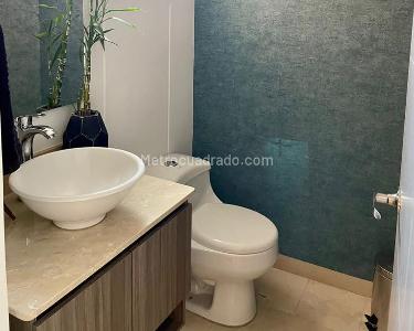Apartamento de 3 alcobas en venta en El Poblado, Medellín, 240 m² · foto 16 de 18