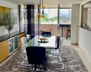 Apartamento de 3 alcobas en venta en El Poblado, Medellín, 240 m² · foto 3 de 18
