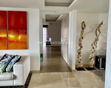 Apartamento de 3 alcobas en venta en El Poblado, Medellín, 240 m² · foto 6 de 18