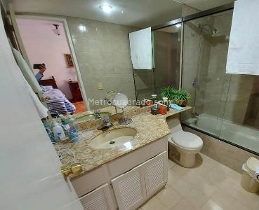 Apartamento de 4 alcobas en venta en El Poblado, Medellín, 268 m² · foto 14 de 14