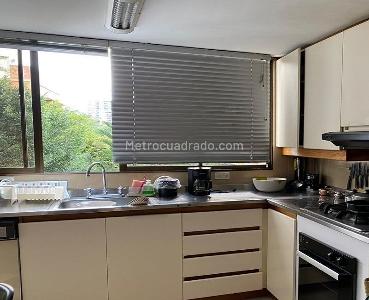 Apartamento de 4 alcobas en venta en El Poblado, Medellín, 268 m² · foto 8 de 14