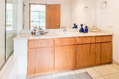 Apartamento de 4 alcobas en venta en El Poblado, Medellín, 385 m² · foto 16 de 20