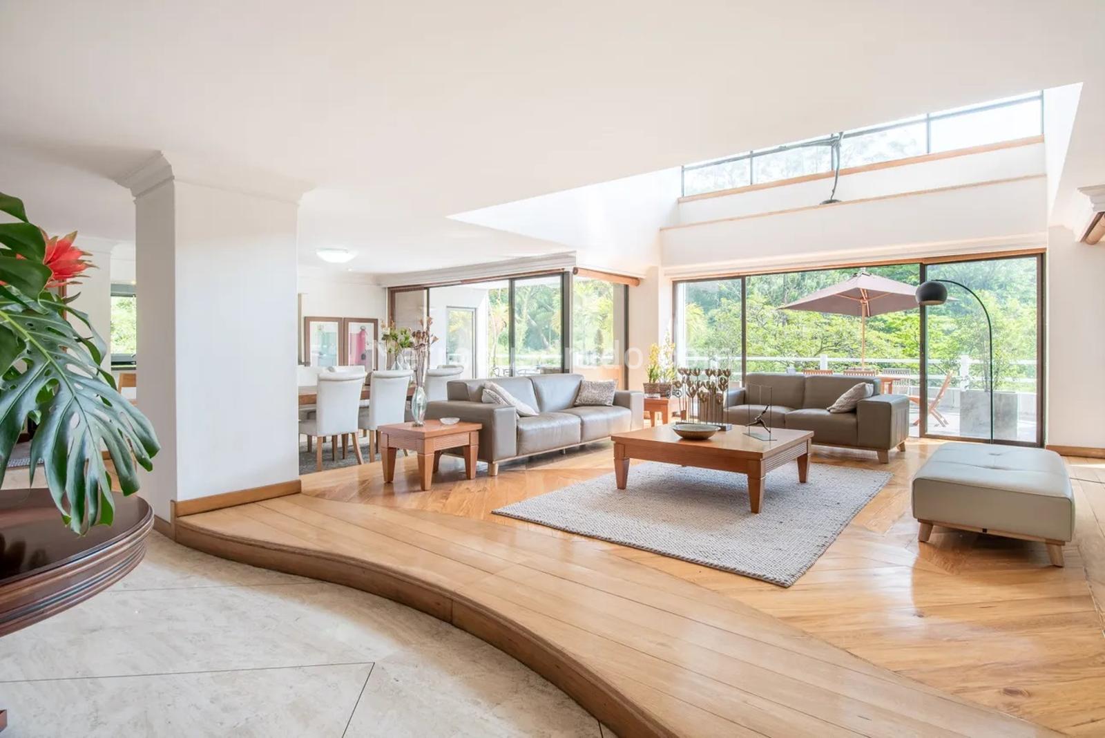 Apartamento de 4 habitaciones en venta en El Poblado, Medellín — imagen 1 de 20