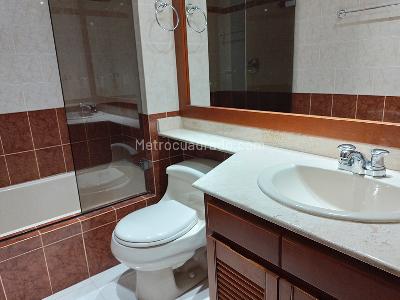 Apartamento de 3 alcobas en venta en Los Balsos, Medellín, 200 m² · foto 15 de 17