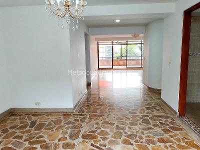 Apartamento de 3 alcobas en venta en Los Balsos, Medellín, 200 m² · foto 5 de 17