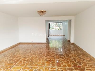 Apartamento de 3 alcobas en venta en Los Balsos, Medellín, 200 m² · foto 7 de 17