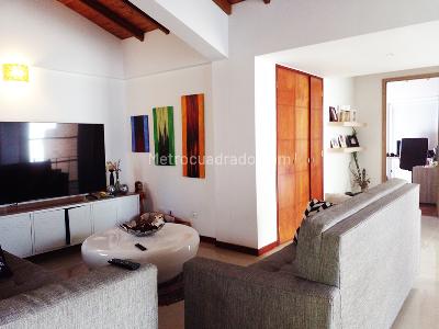 Casa de 3 alcobas en venta en Envigado, Envigado, 236 m² · foto 9 de 18