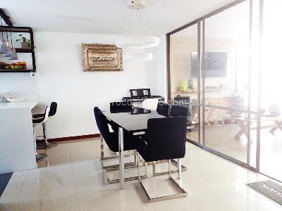 Casa de 4 alcobas en venta en Envigado, Envigado, 224 m² · foto 3 de 19