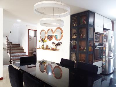 Casa de 4 alcobas en venta en Envigado, Envigado, 224 m² · foto 4 de 19