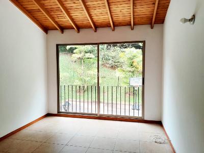 Casa de 3 alcobas en venta en El Poblado, Medellín, 178 m² · foto 10 de 16