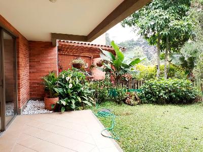 Casa de 3 alcobas en venta en El Poblado, Medellín, 178 m² · foto 15 de 16
