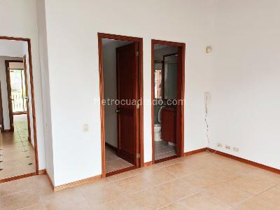 Casa de 3 alcobas en venta en El Poblado, Medellín, 178 m² · foto 8 de 16