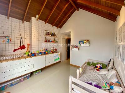 Casa de 3 alcobas en venta en El Poblado, Medellín, 270 m² · foto 9 de 15