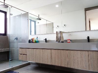Casa de 4 alcobas en venta en Envigado, Envigado, 396 m² · foto 17 de 20