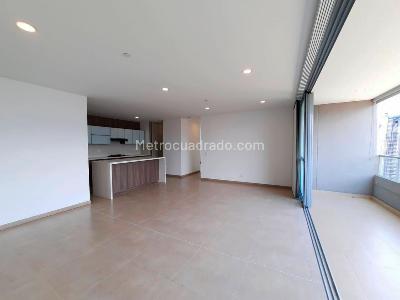 Apartamento de 3 alcobas en venta en El Poblado, Medellín, 134 m² · foto 2 de 19