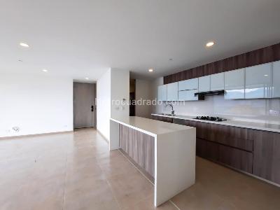 Apartamento de 3 alcobas en venta en El Poblado, Medellín, 134 m² · foto 5 de 19