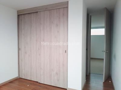 Apartamento de 3 alcobas en venta en El Poblado, Medellín, 137 m² · foto 14 de 18