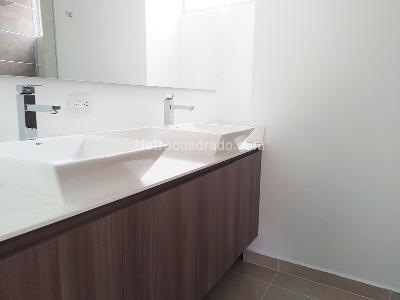 Apartamento de 3 alcobas en venta en El Poblado, Medellín, 137 m² · foto 15 de 18