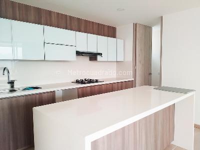 Apartamento de 3 alcobas en venta en El Poblado, Medellín, 137 m² · foto 4 de 18