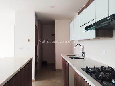 Apartamento de 3 alcobas en venta en El Poblado, Medellín, 137 m² · foto 6 de 18
