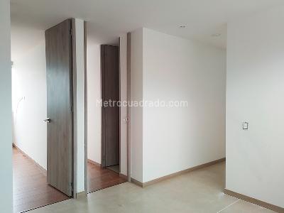 Apartamento de 3 alcobas en venta en El Poblado, Medellín, 137 m² · foto 7 de 18