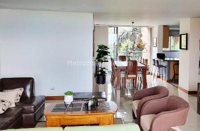 Apartamento de 3 alcobas en venta en El Poblado, Medellín, 172 m² · foto 4 de 15
