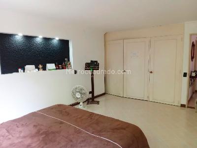 Apartamento de 3 alcobas en venta en El Poblado, Medellín, 142 m² · foto 10 de 17