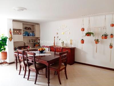 Apartamento de 3 alcobas en venta en El Poblado, Medellín, 142 m² · foto 3 de 17