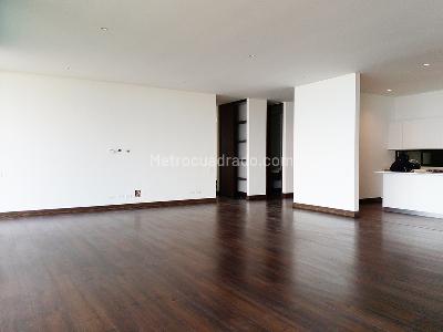 Apartamento de 3 alcobas en venta en El Poblado, Medellín, 404 m² · foto 4 de 19