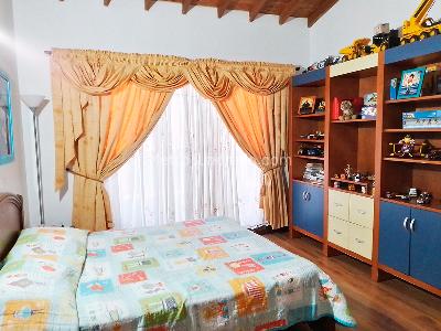 Casa de 3 alcobas en venta en El Poblado, Medellín, 219 m² · foto 11 de 18