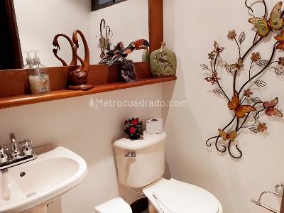 Casa de 3 alcobas en venta en El Poblado, Medellín, 219 m² · foto 15 de 18
