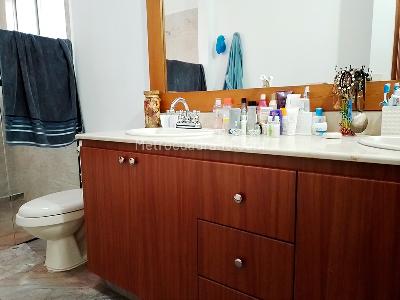 Casa de 3 alcobas en venta en El Poblado, Medellín, 219 m² · foto 16 de 18