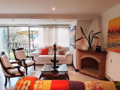 Casa de 3 alcobas en venta en El Poblado, Medellín, 219 m² · foto 2 de 18