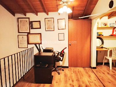 Casa de 3 alcobas en venta en El Poblado, Medellín, 219 m² · foto 7 de 18